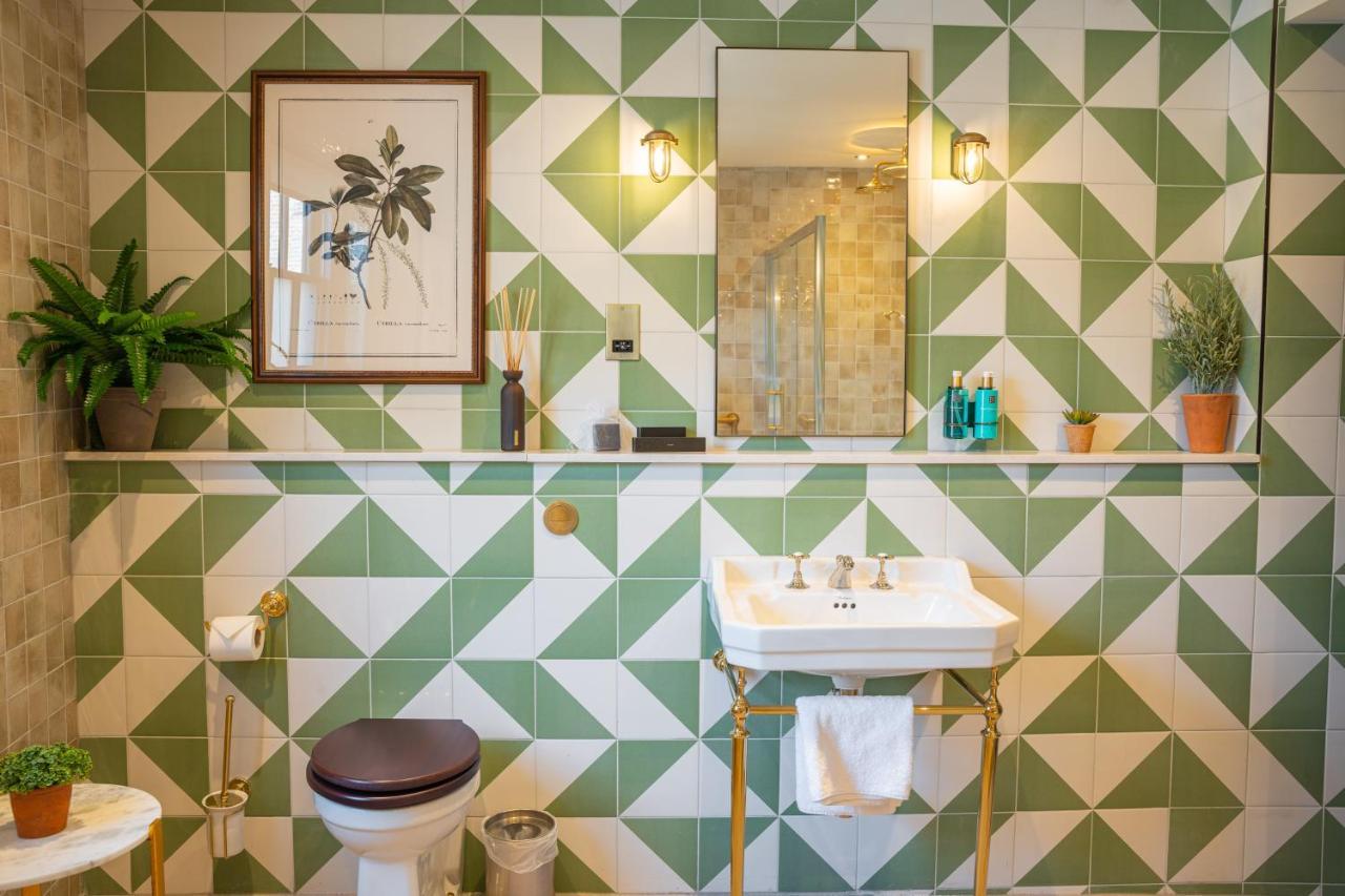 Salisbury Arms Hotel 3*