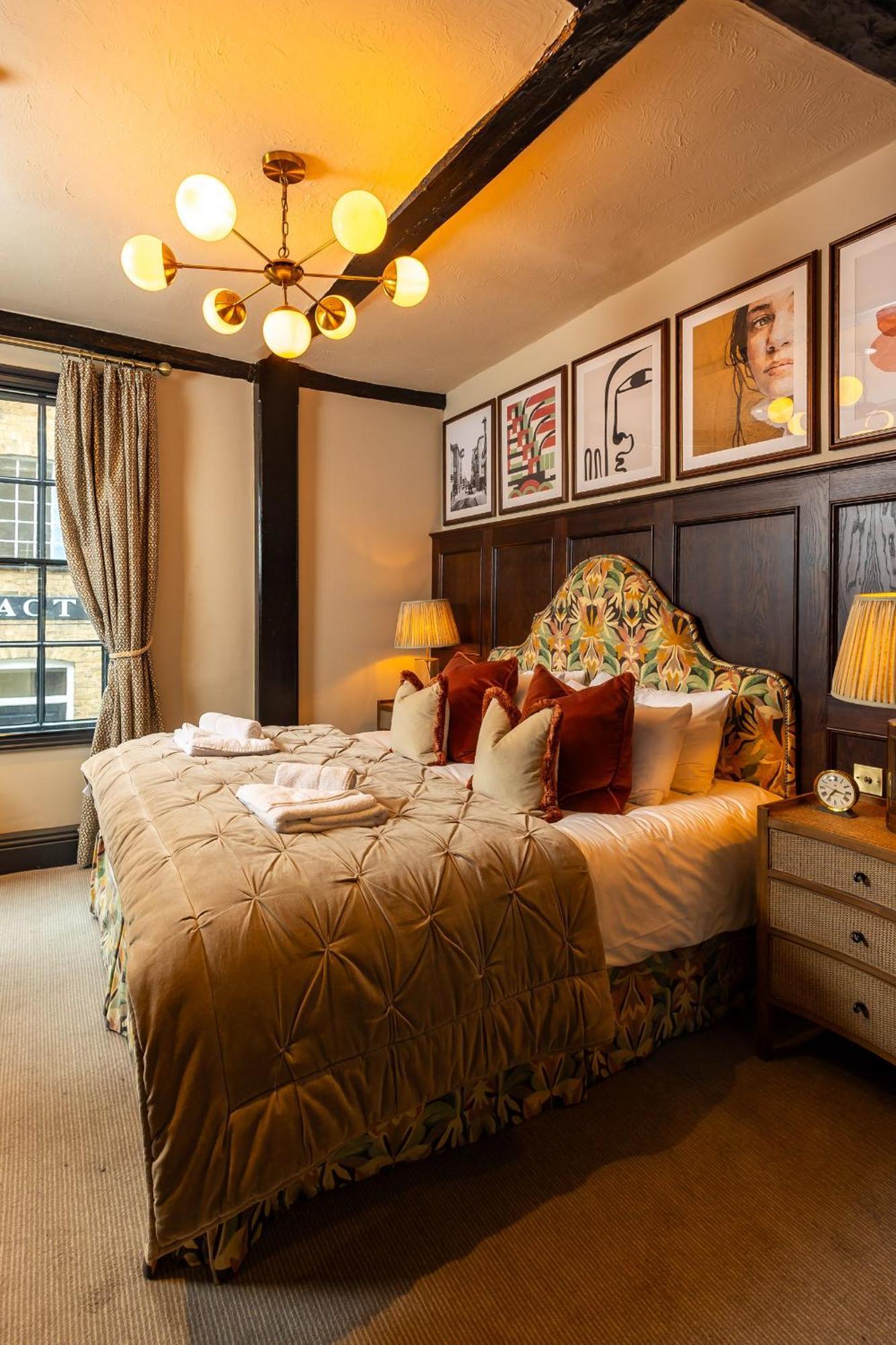 Salisbury Arms 3* Hertford